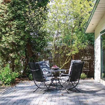 Awesome In With Kitchen Holiday home *