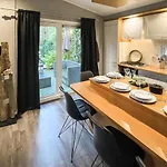 Dom wakacyjny Awesome In With Kitchen Emst